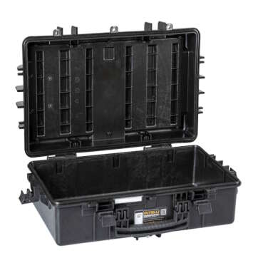Two-compartment Explorer 5116 case, empty, equipped with a handle for portability.